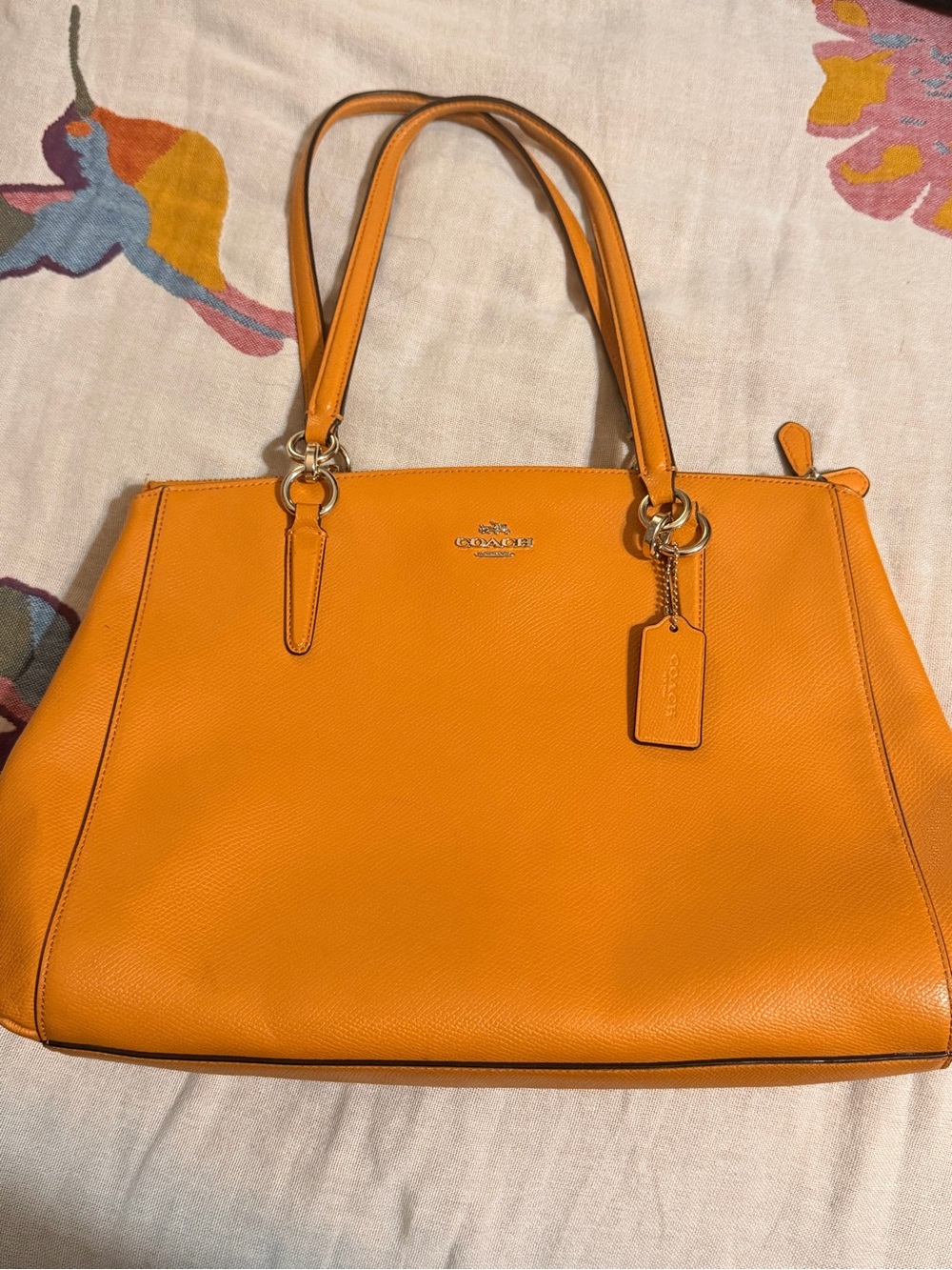 Coach Marigold Ava cross grain  Leather Tote with Gold Hardware